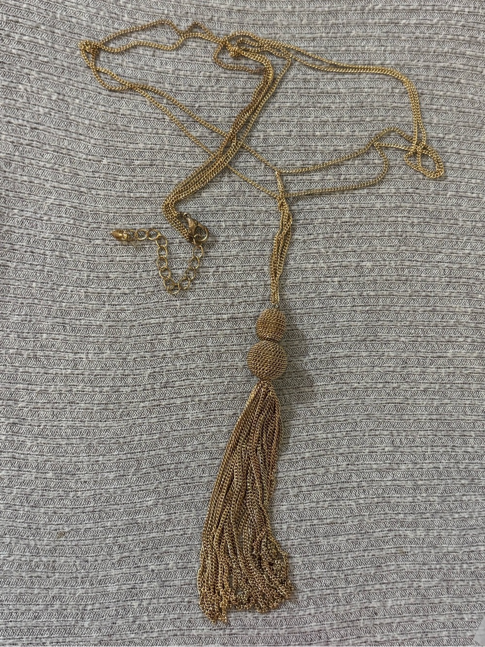 Vintage gold tone 2-stranded adjustable necklace w 2 chain balls & chain tassel